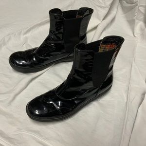 Sperry patent leather top sider pull on boot